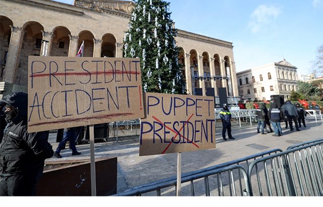 Di Tengah Protes Pro-UE, Partai Berkuasa Georgia Picu Krisis dengan Penunjukan Presiden