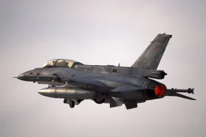 Ukrainian F-16s Dikabarkan Beroperasi dari Pangkalan Udara NATO: Klaim dari Blogger Militer Rusia