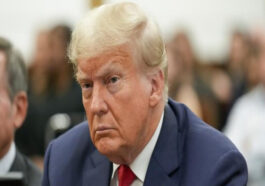 Trump Setop Bantuan Militer ke Ukraina, Tanda Akhiri Perang?