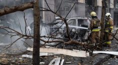 Rusia Serang Kota Kelahiran Zelensky di Kryvyi Rih, Sebanyak 14 Orang Tewas