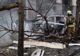 Rusia Serang Kota Kelahiran Zelensky di Kryvyi Rih, Sebanyak 14 Orang Tewas