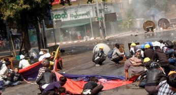 Demo Paling Brutal! Nepal Hanguskan Gedung Pemerintah di Depan Publik